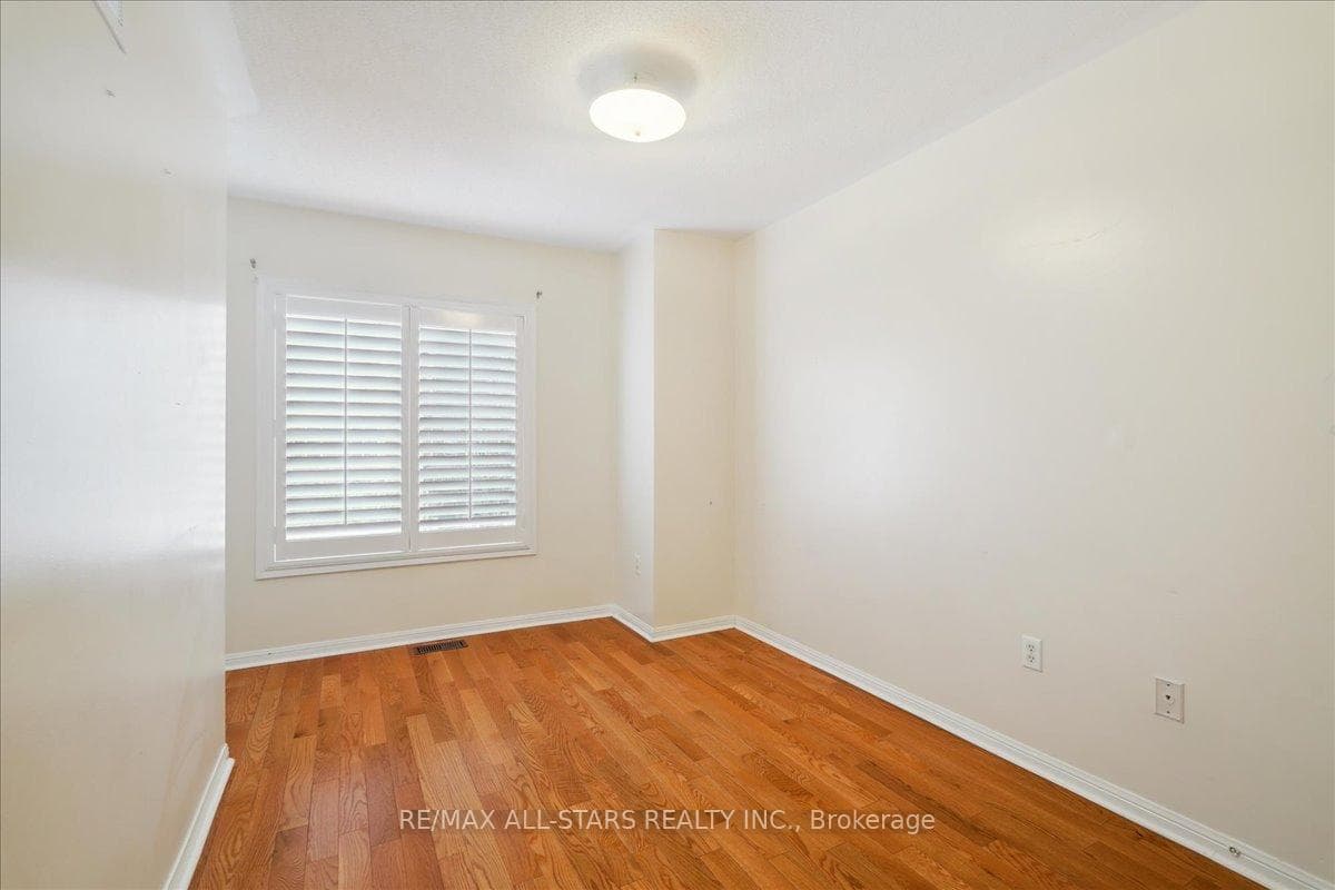 56 Cornell Park Avenue photo 15