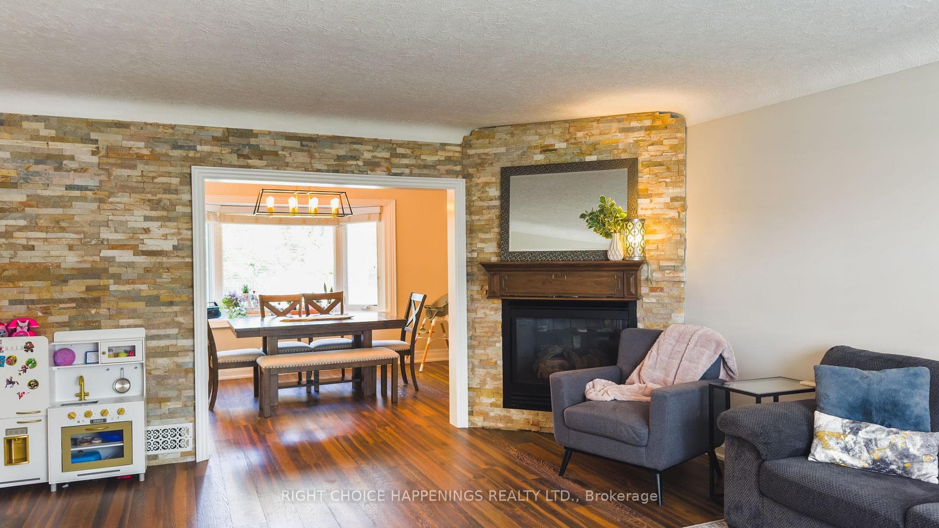 23 Heywood Avenue photo 8