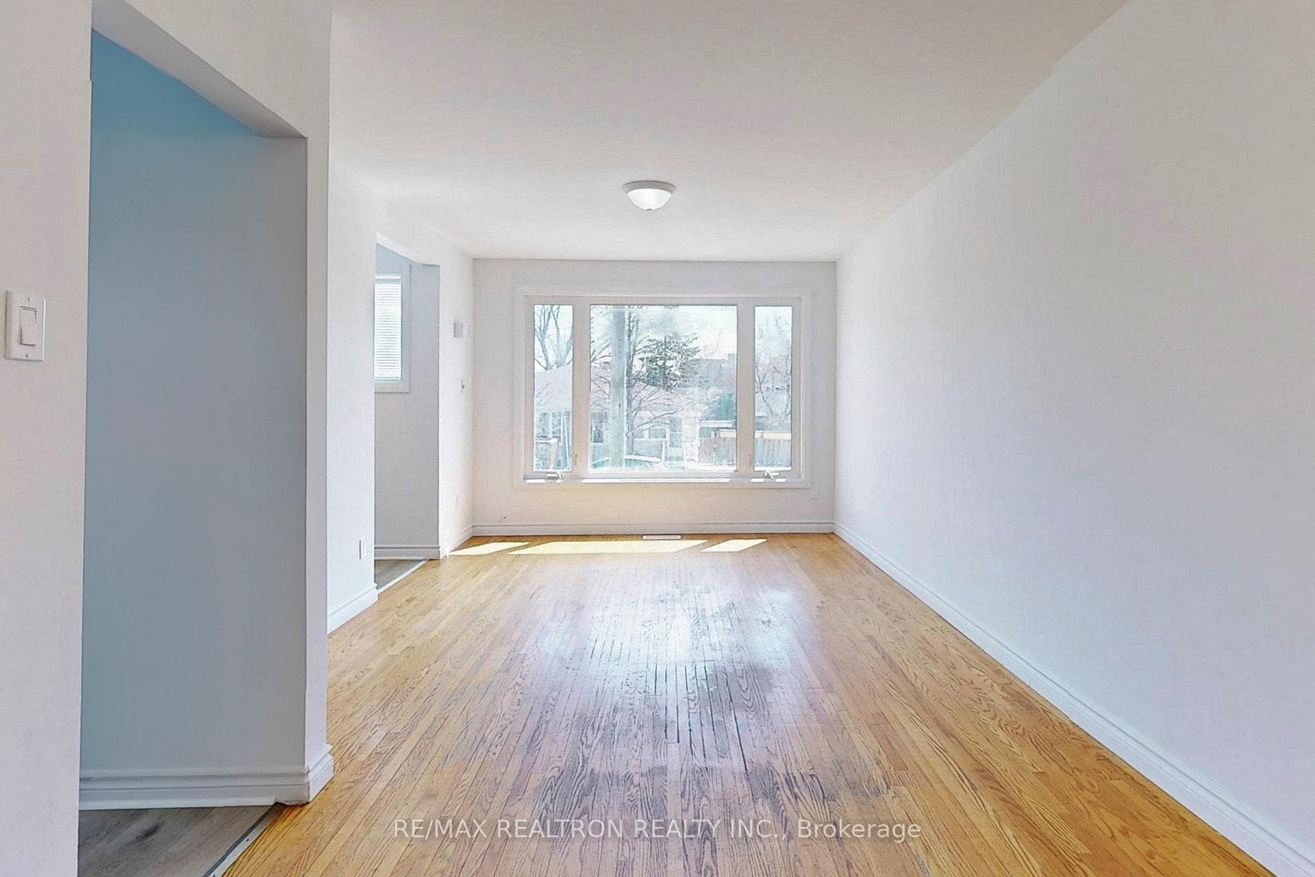 38 Lindsay Avenue photo 5
