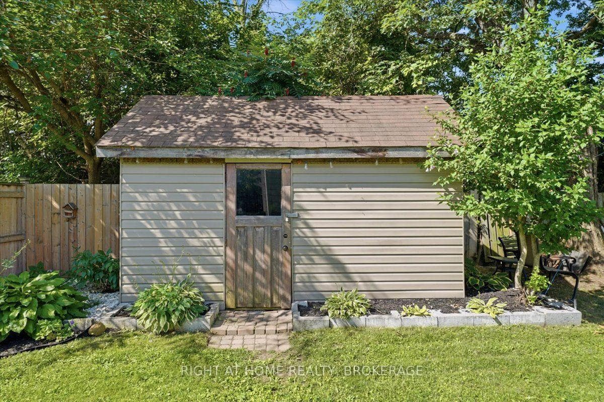 63 Plymouth Avenue photo 32