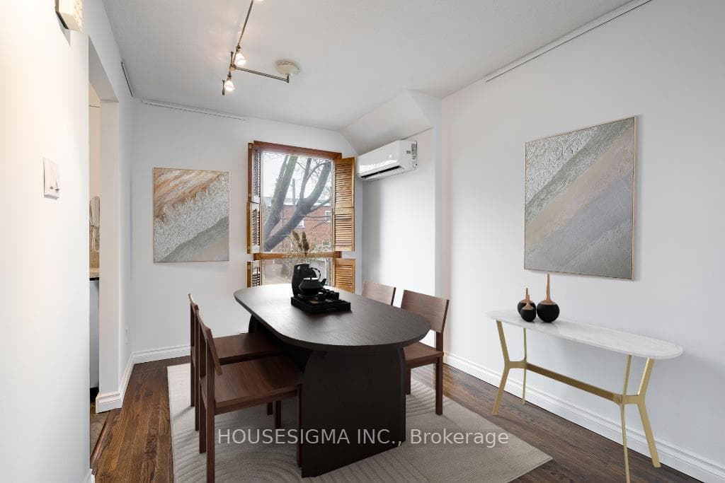 296 Sumach Street photo 3
