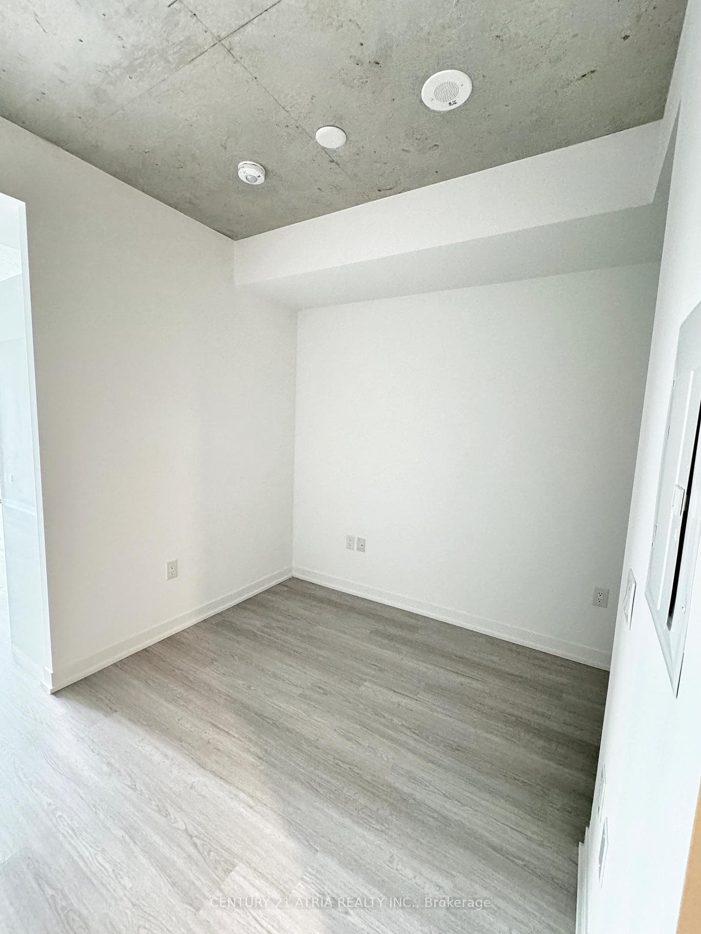 195 McCaul Street Unit 523 photo 10