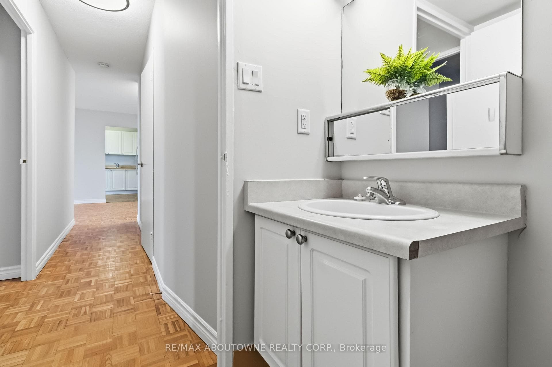 60 Park Avenue Unit 1003 photo 19