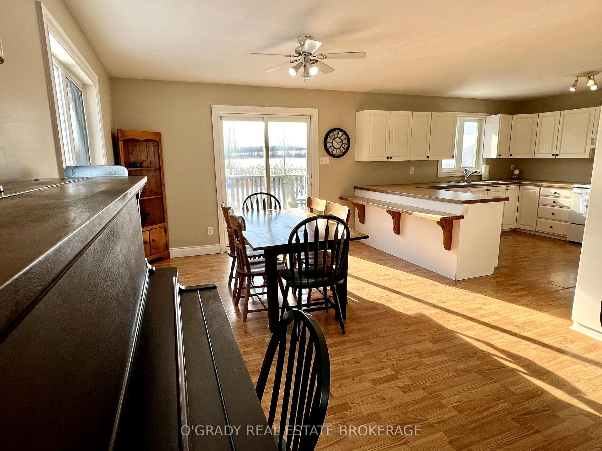 1868 Merwin Lane photo 10
