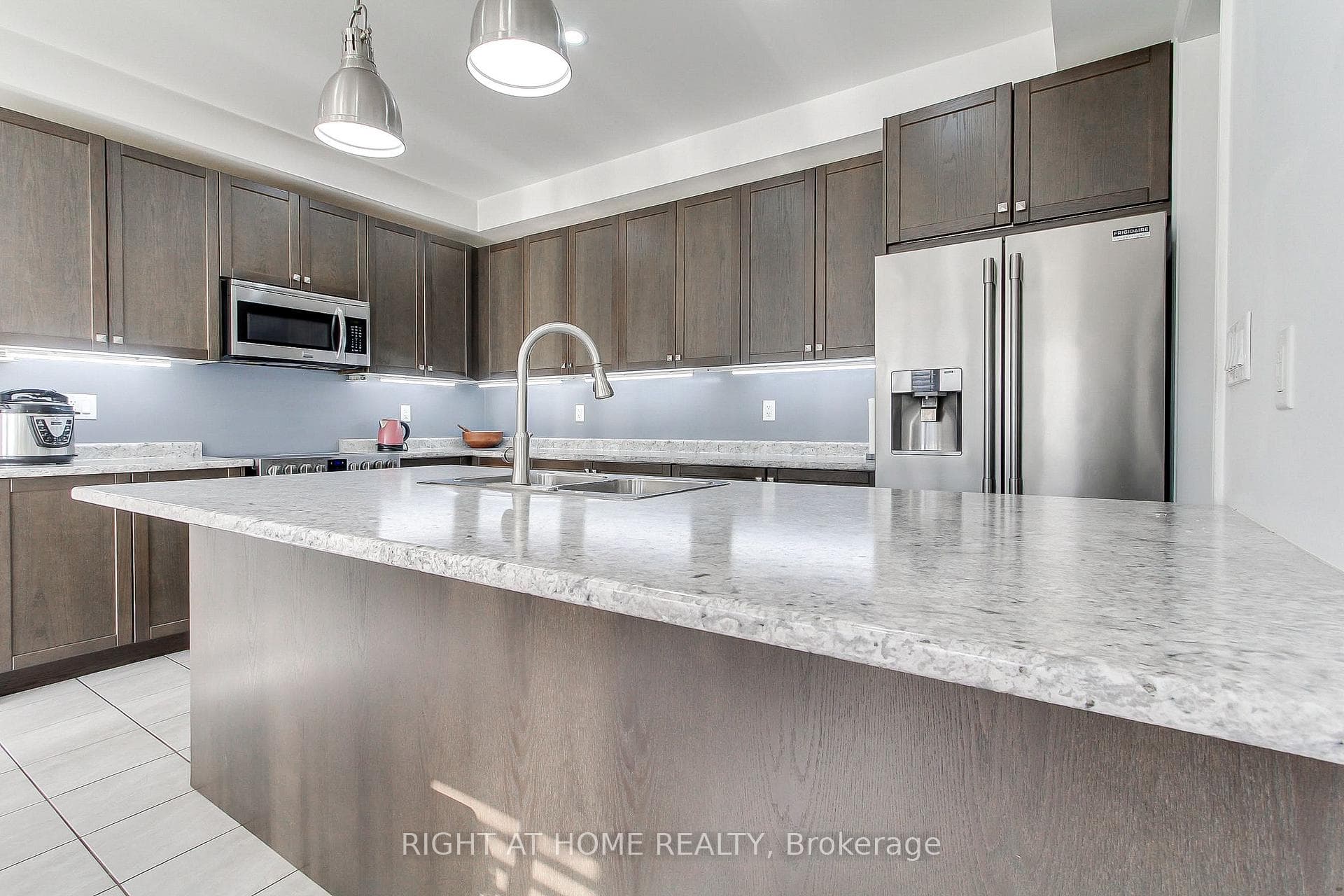 121 Hutchinson Drive photo 13