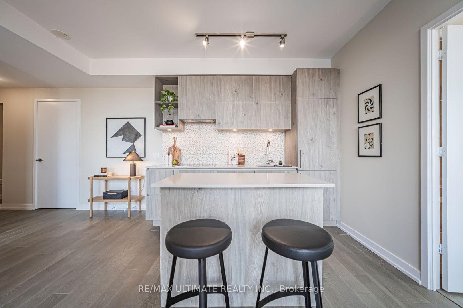 1 Yorkville Avenue Unit 1208 photo 5