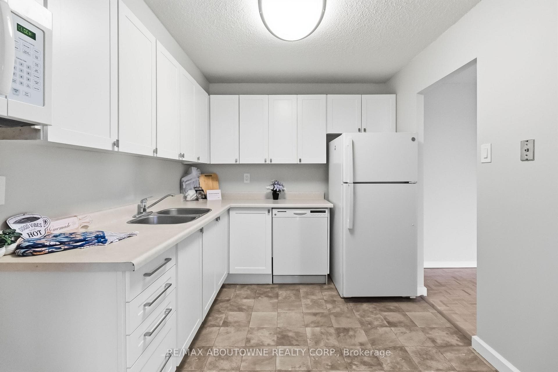 60 Park Avenue Unit 705 photo 11