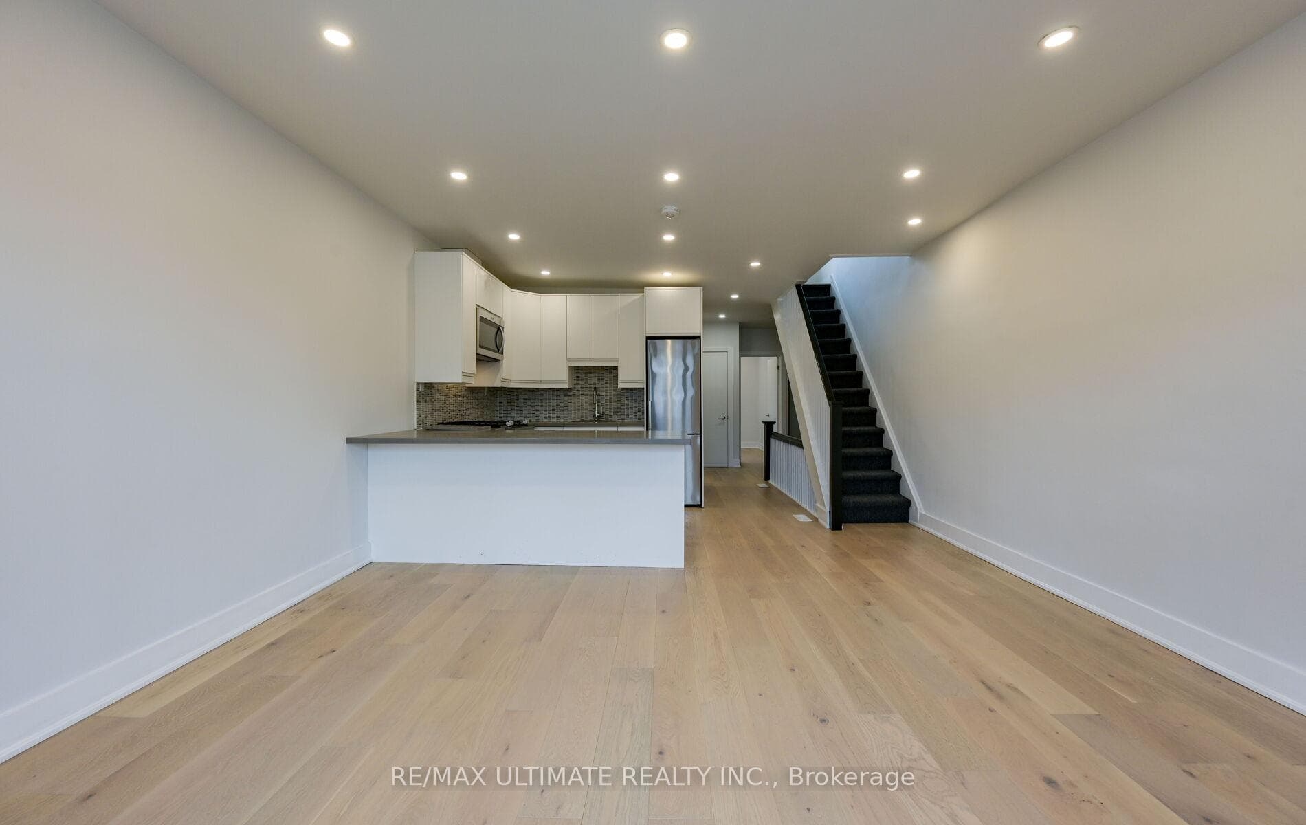 501C Carlaw Avenue Unit 2nd + 3rd Floor photo 9