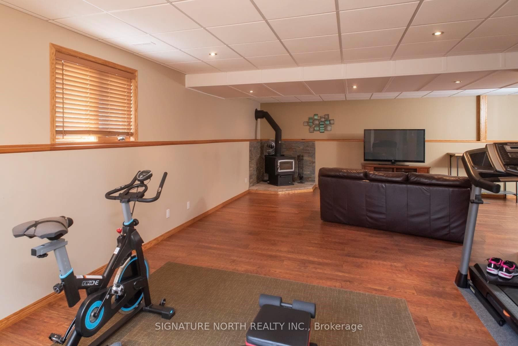 308 Clover Court photo 28