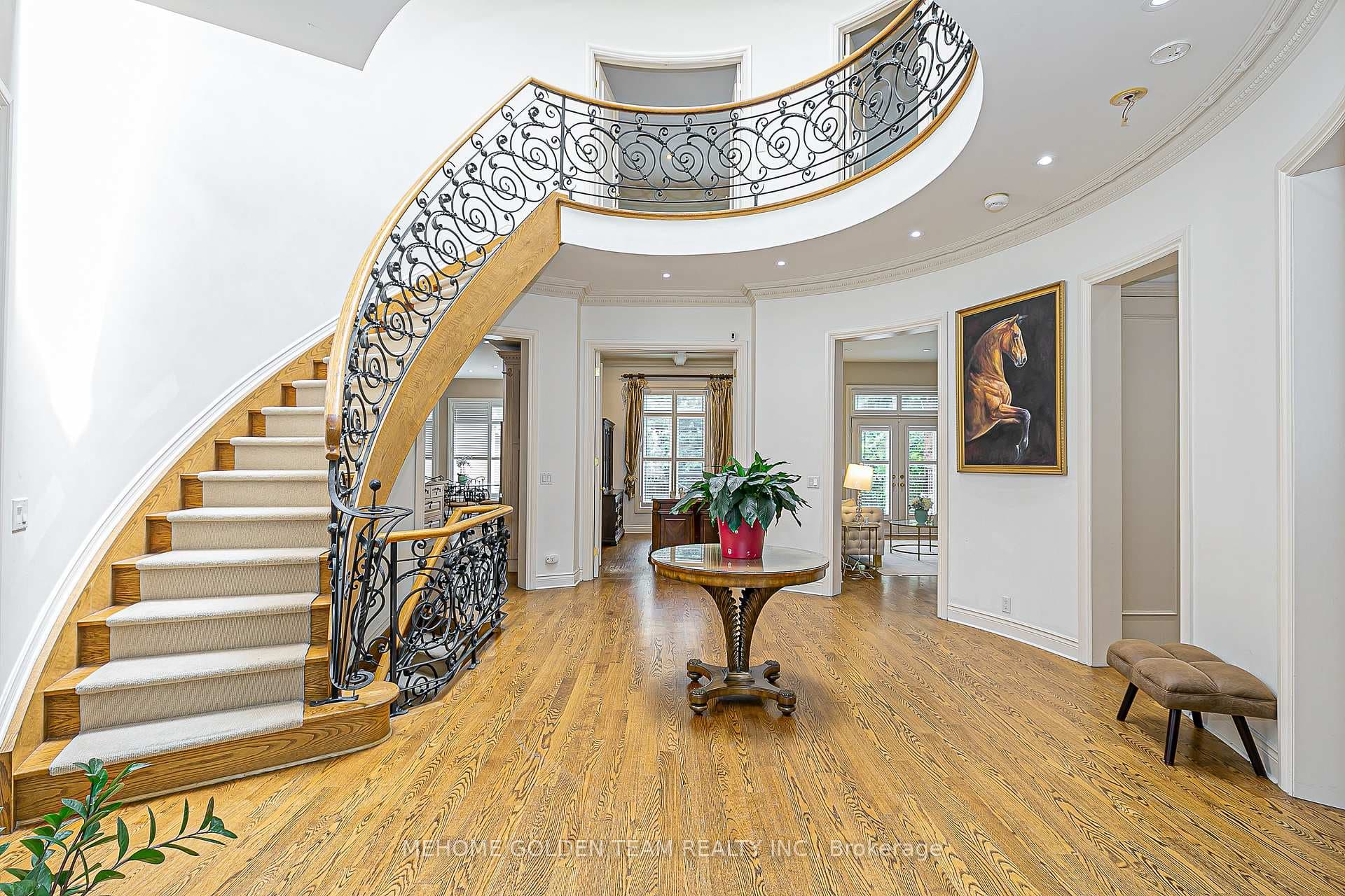 47 Cotswold Crescent photo 4