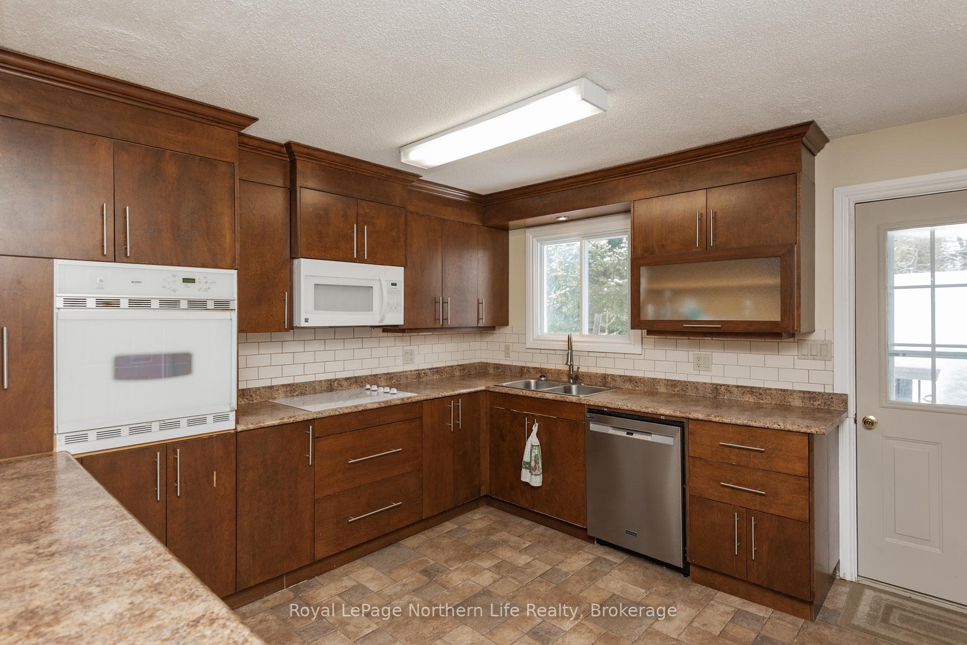 47 Ridgemount Drive photo 15