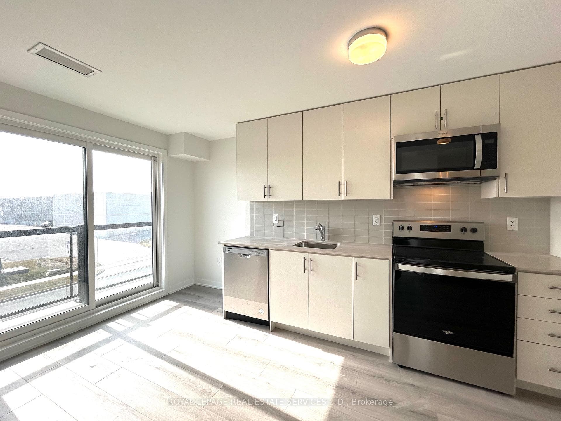 3401 Ridgeway Drive Unit 314 photo 6