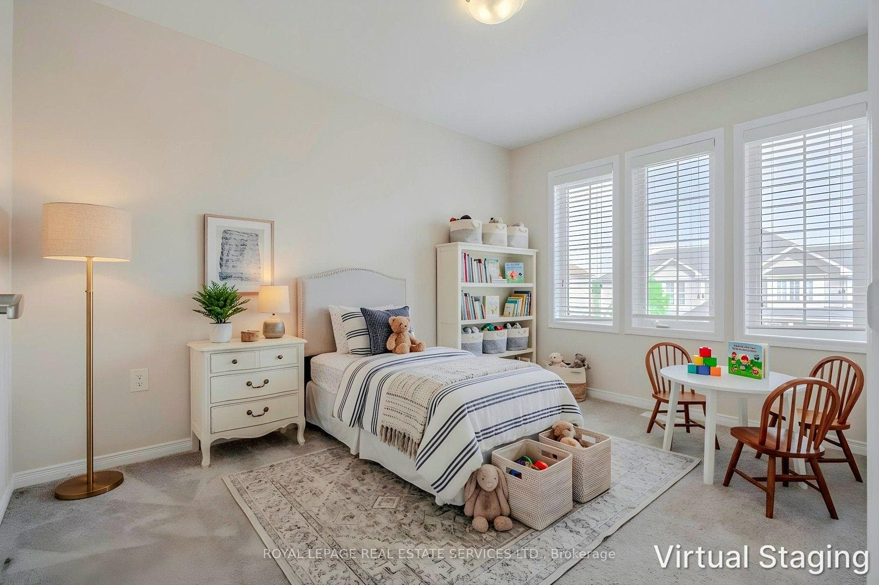 152 Munro Circle photo 37