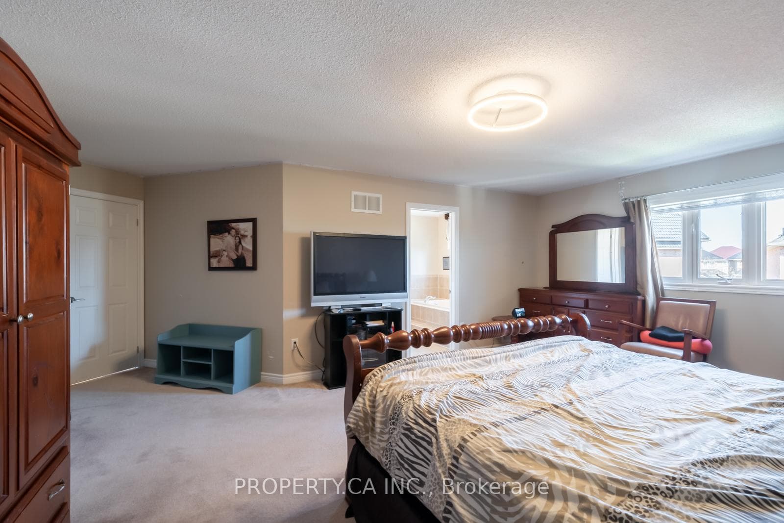 137 Earlsbridge Boulevard photo 35