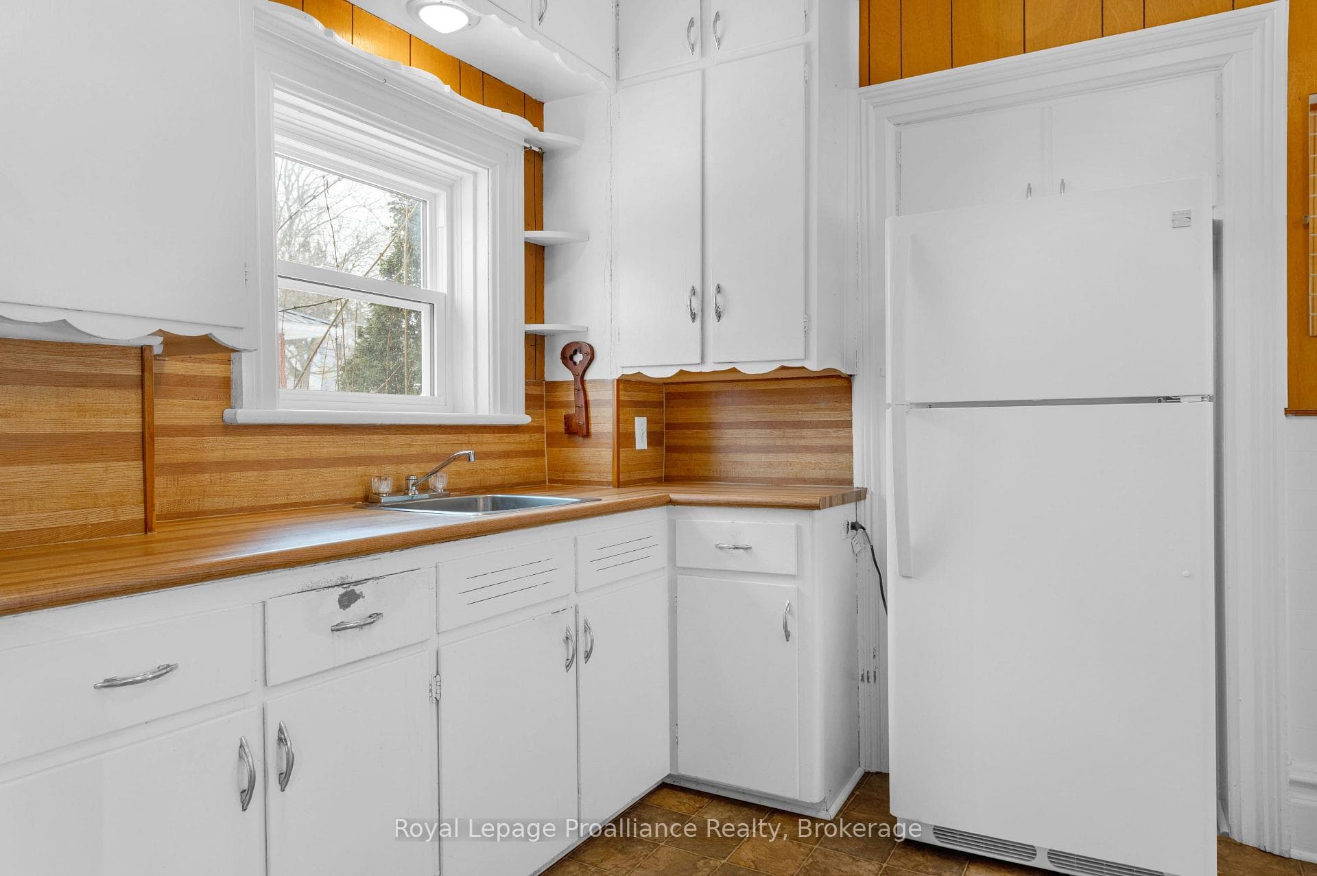 184 Edward Street photo 29