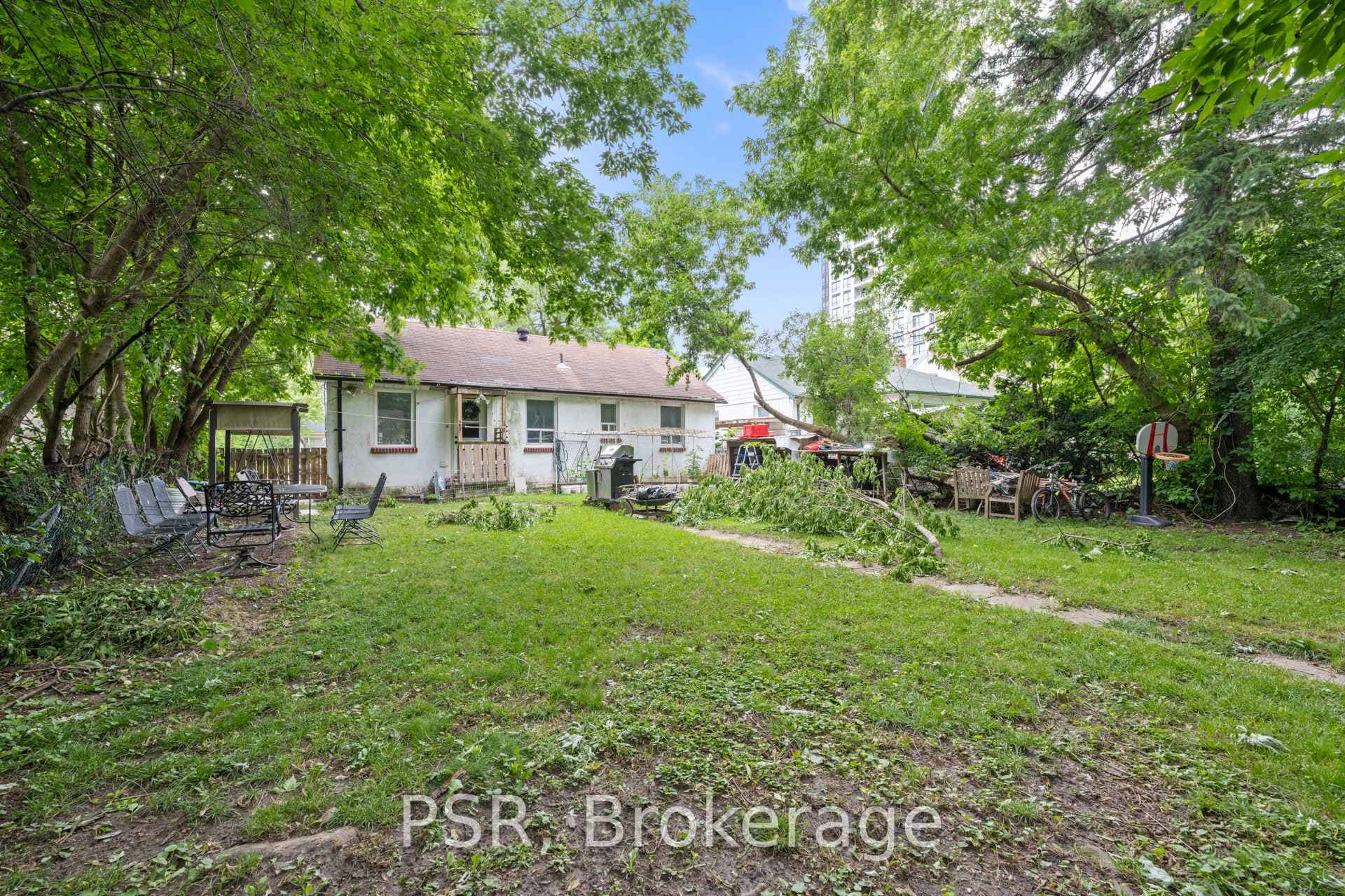18 Grandview Avenue Unit Main Fl photo 28