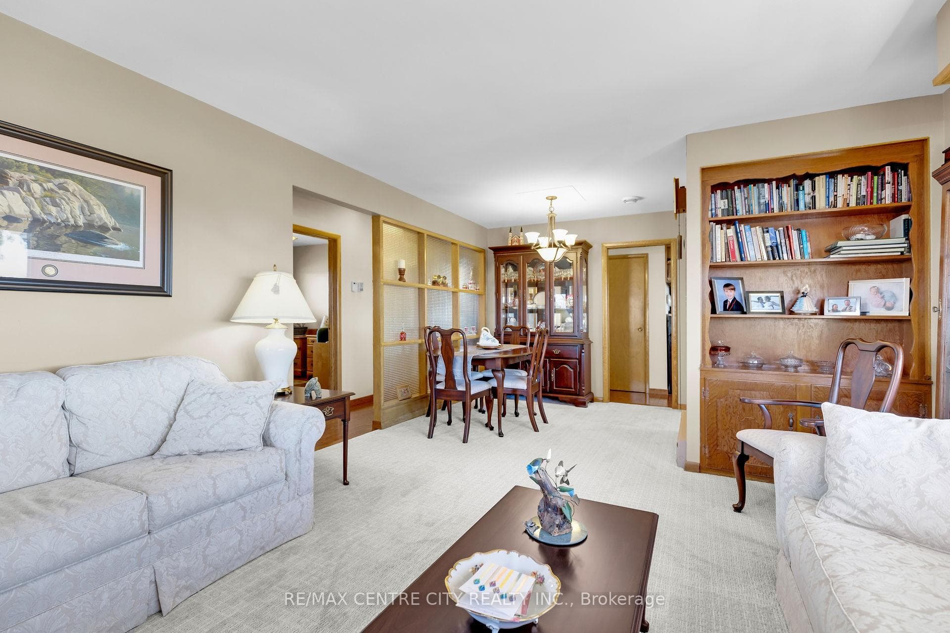 12094 Wellington Road photo 13