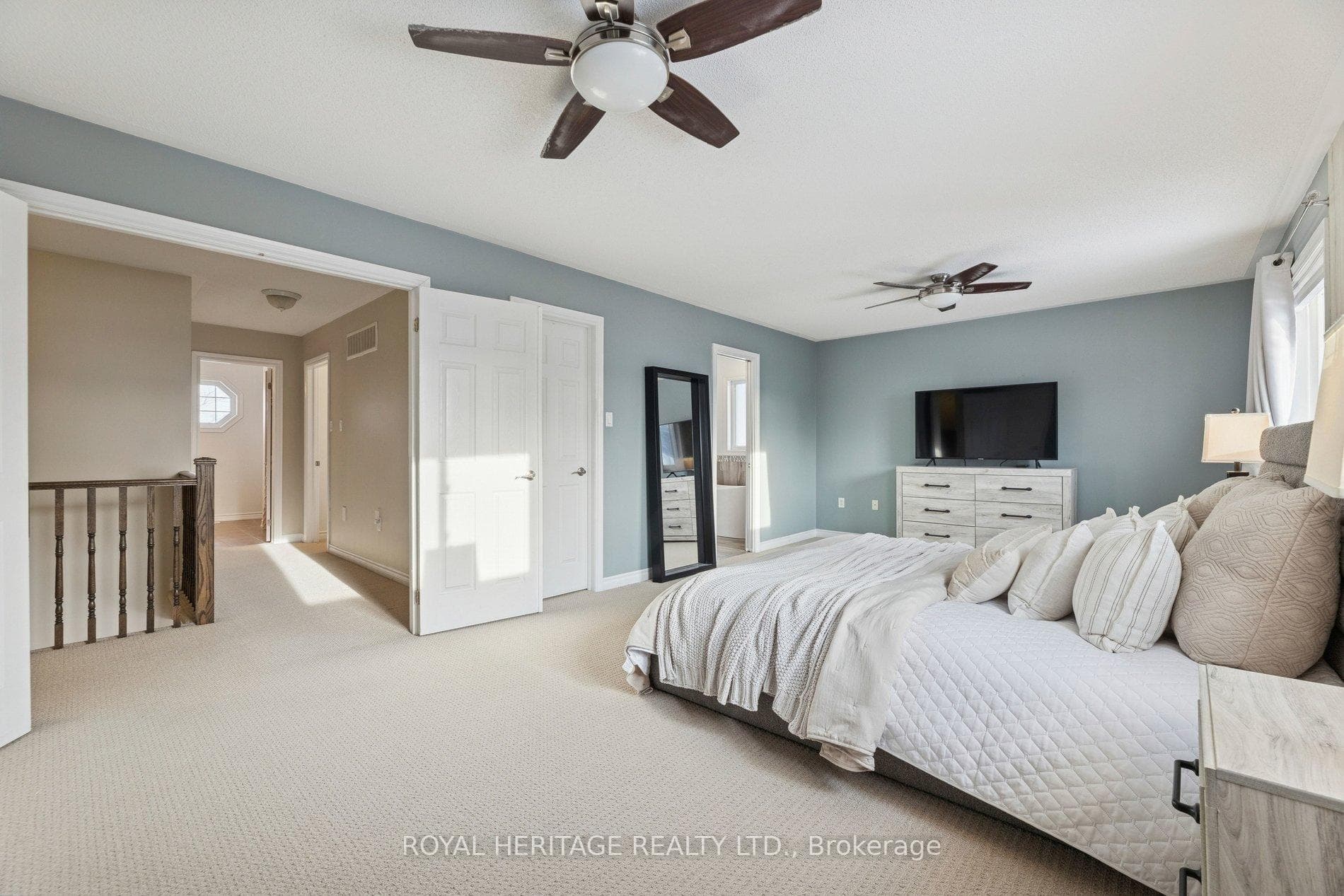 63 Laprade Square photo 36