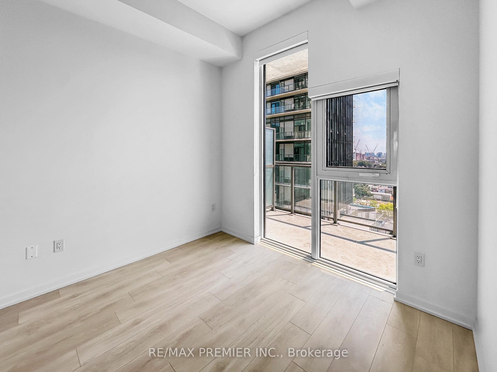 1285 Dupont Street Unit 1002 photo 9