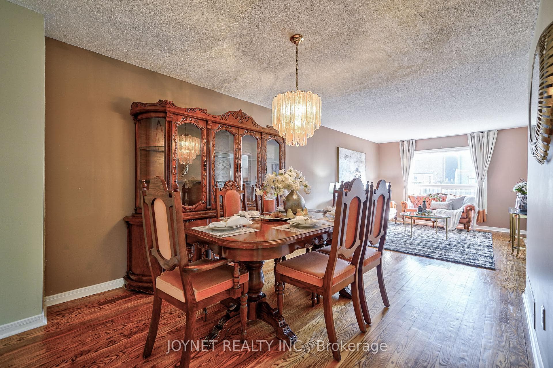 35 Lavron Court photo 3