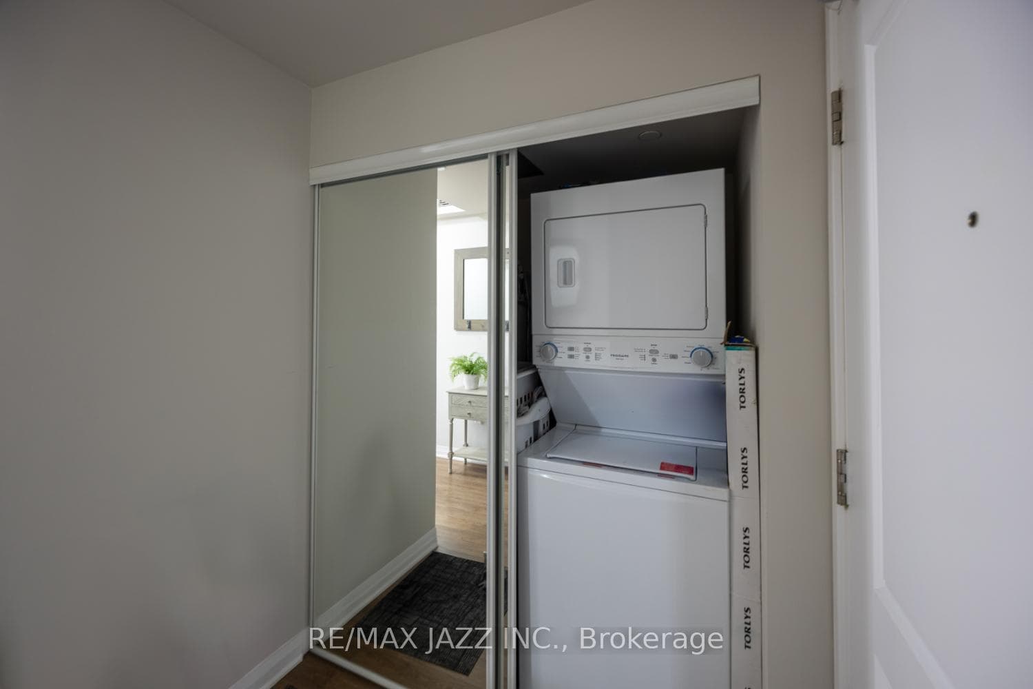 65 Shipway Avenue Unit 401 photo 20