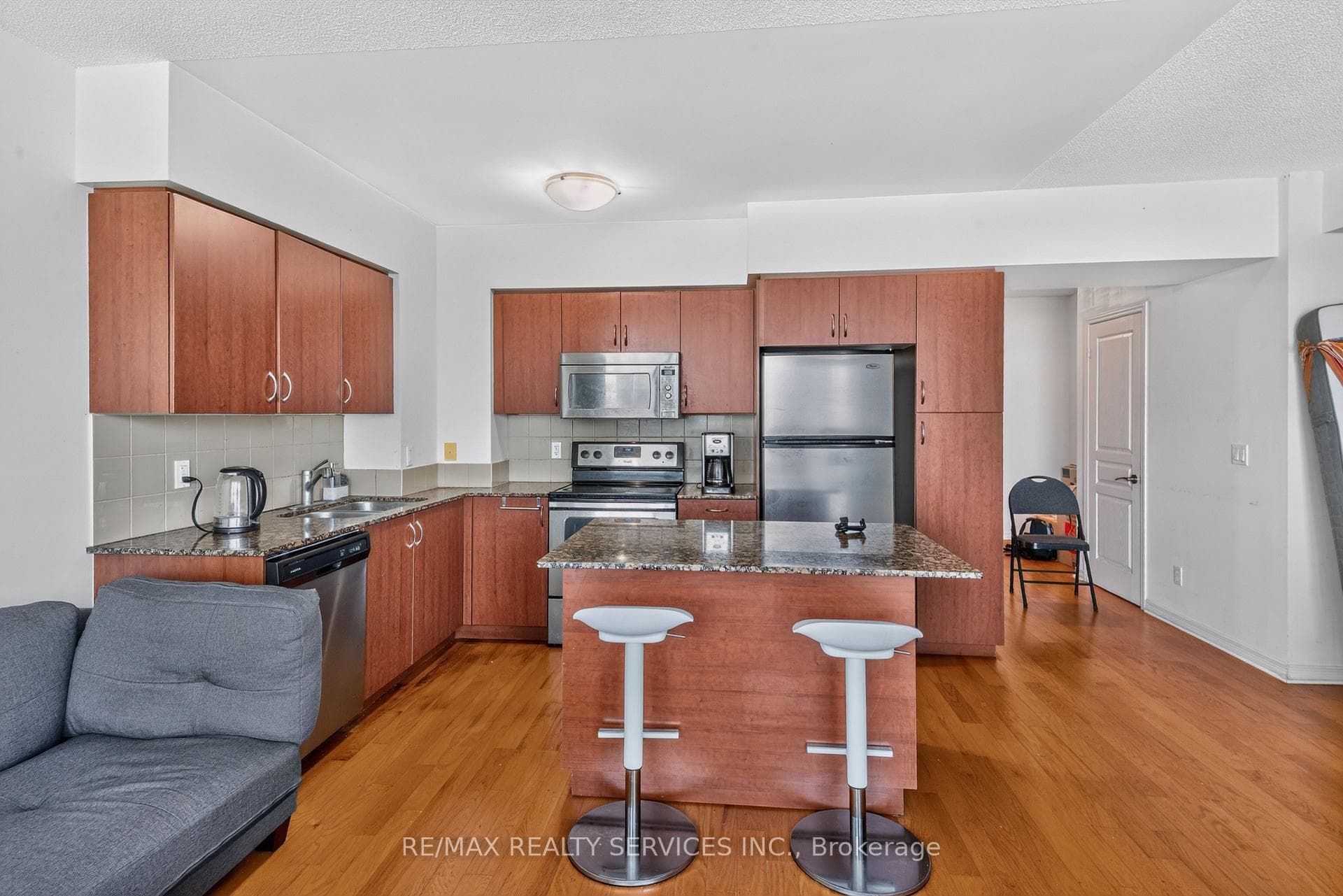 2230 Lakeshore Boulevard Unit 2405 photo 9