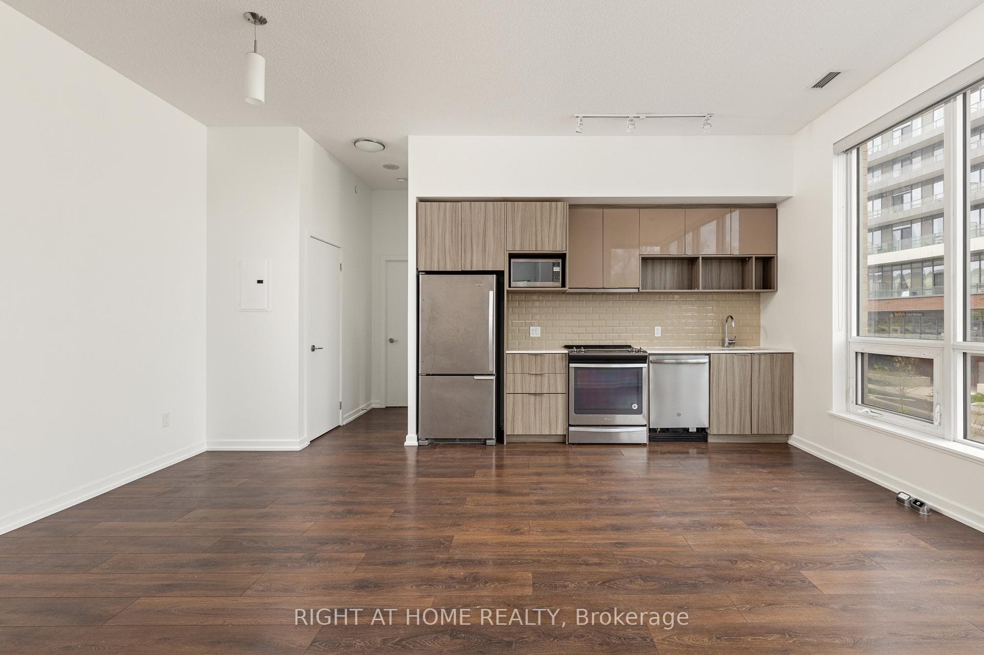 52 Forest Manor Road Unit 108 photo 19