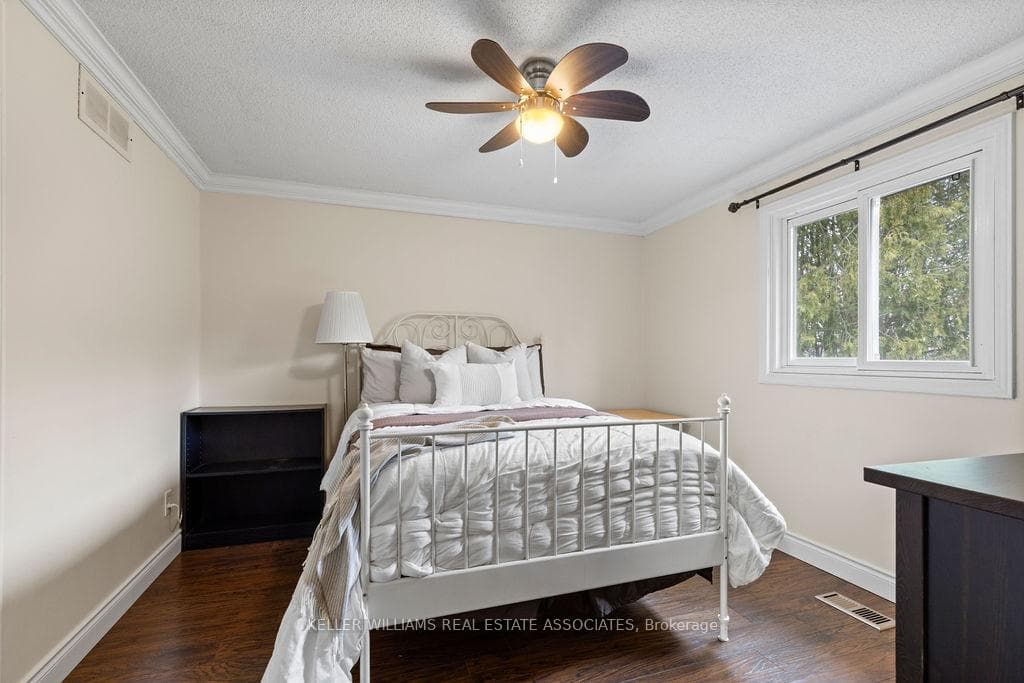 56 Harwood Road photo 14