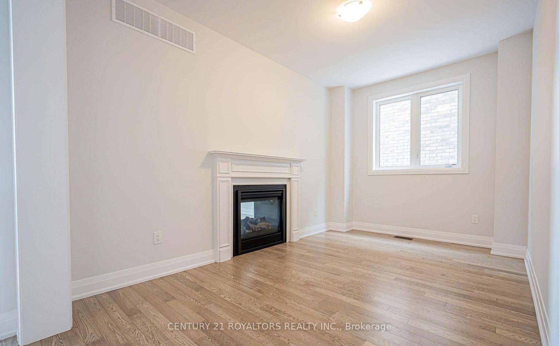 212 Harwood Avenue photo 8