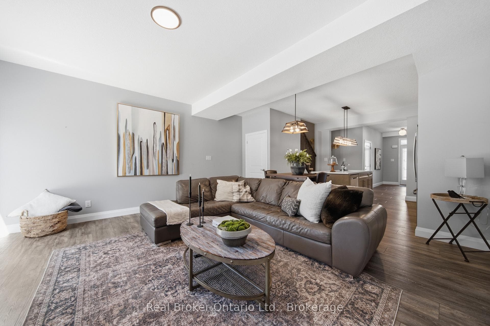 103 Stephenson Way photo 11