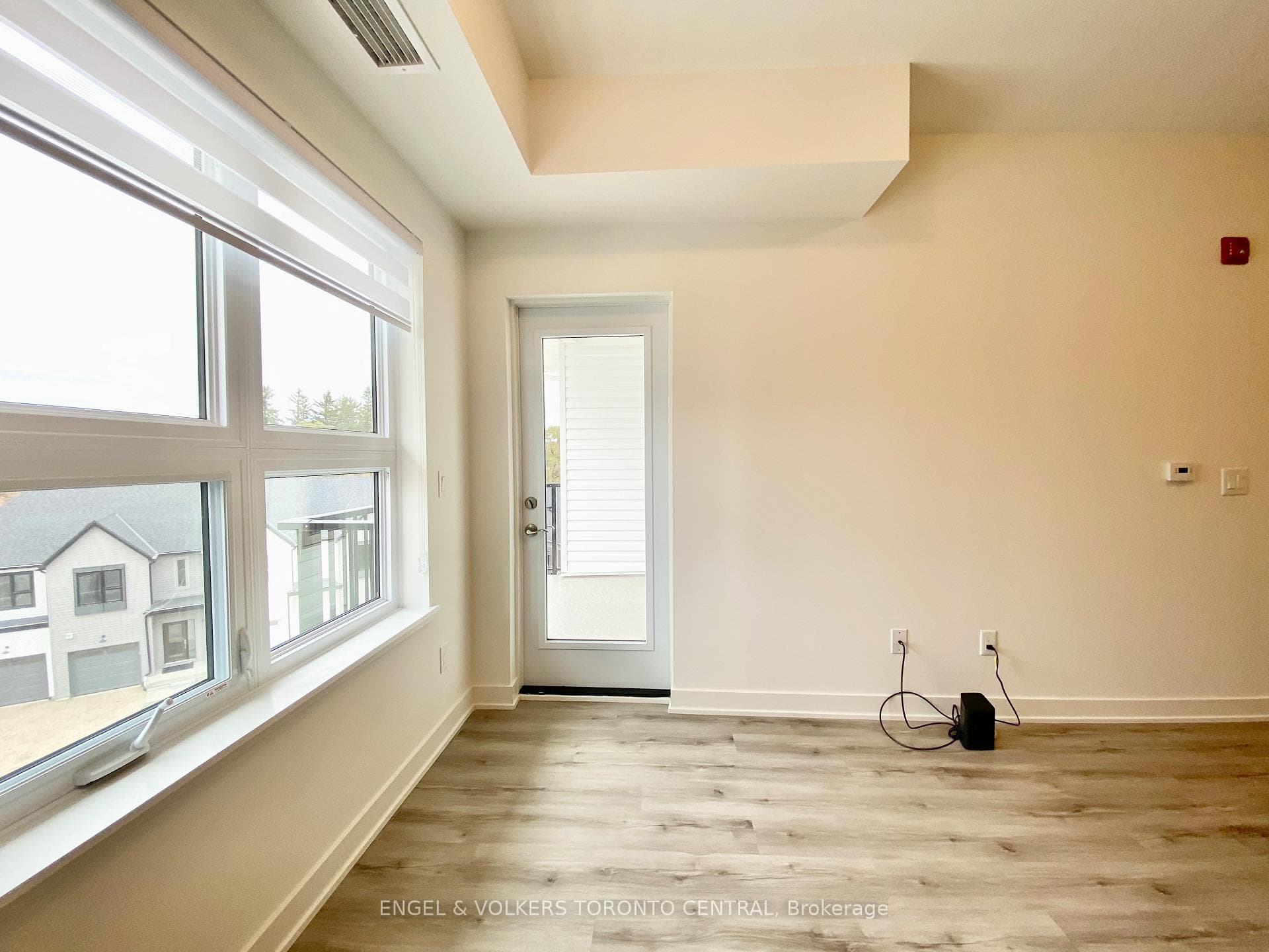 110 Fergus Avenue Unit 401 photo 4