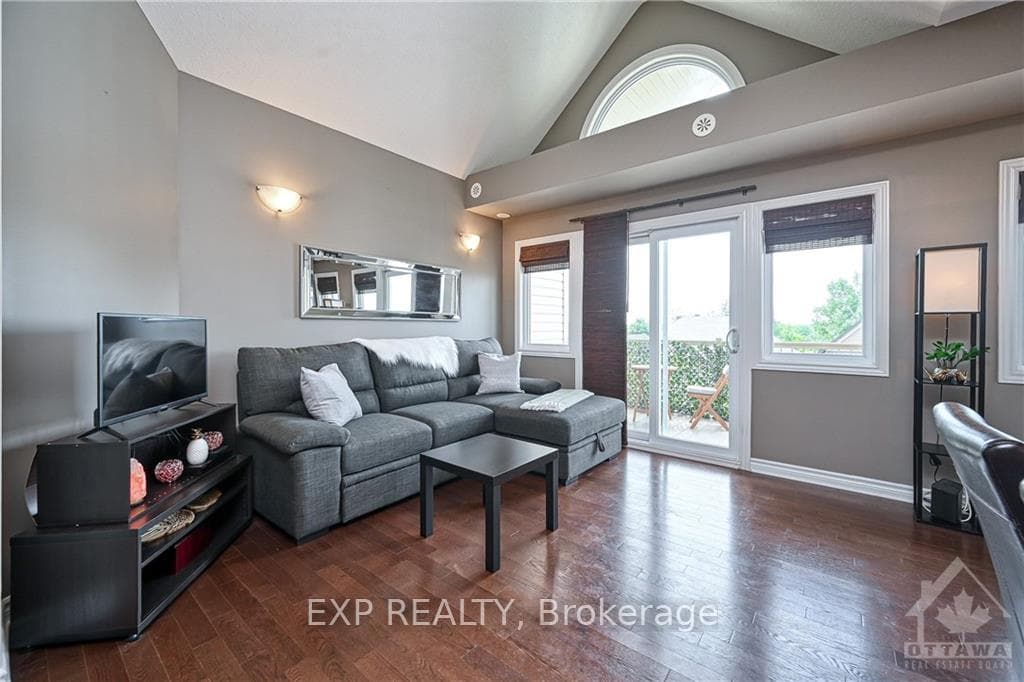 275 MEADOWLILLY Road Unit E photo 4