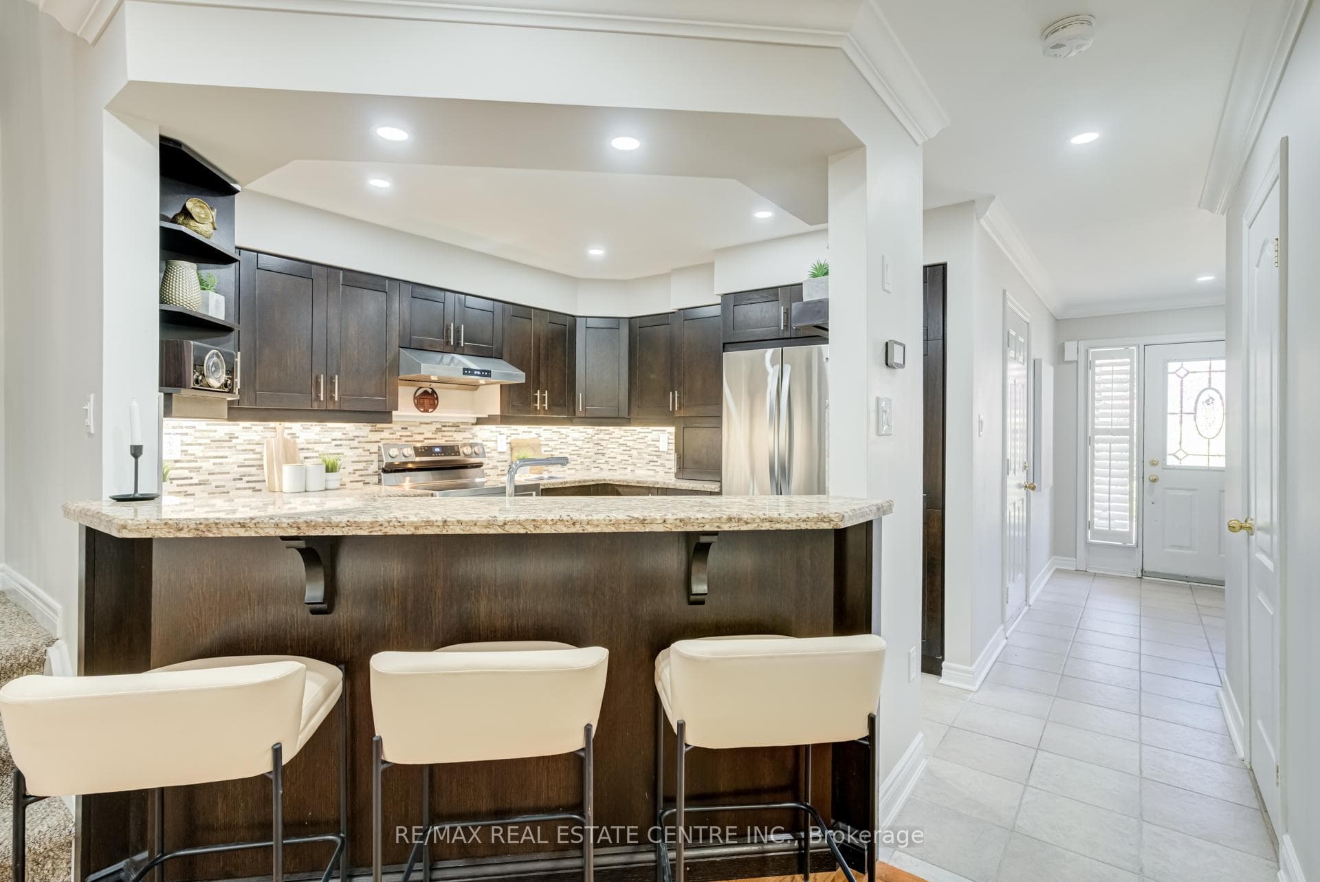 3538 Fowler Court photo 2