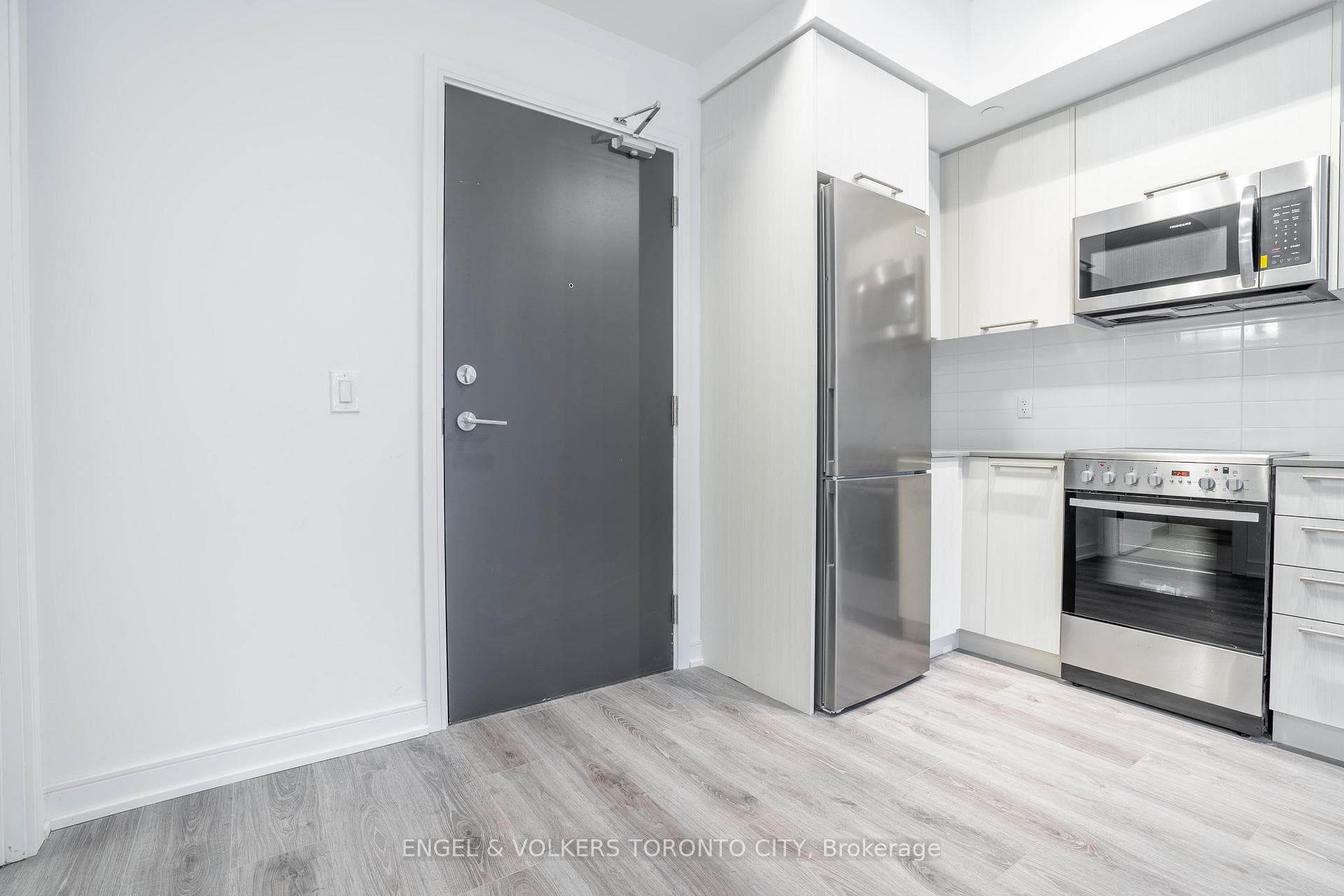 25 Neighbourhood Lane Unit 202 photo 4