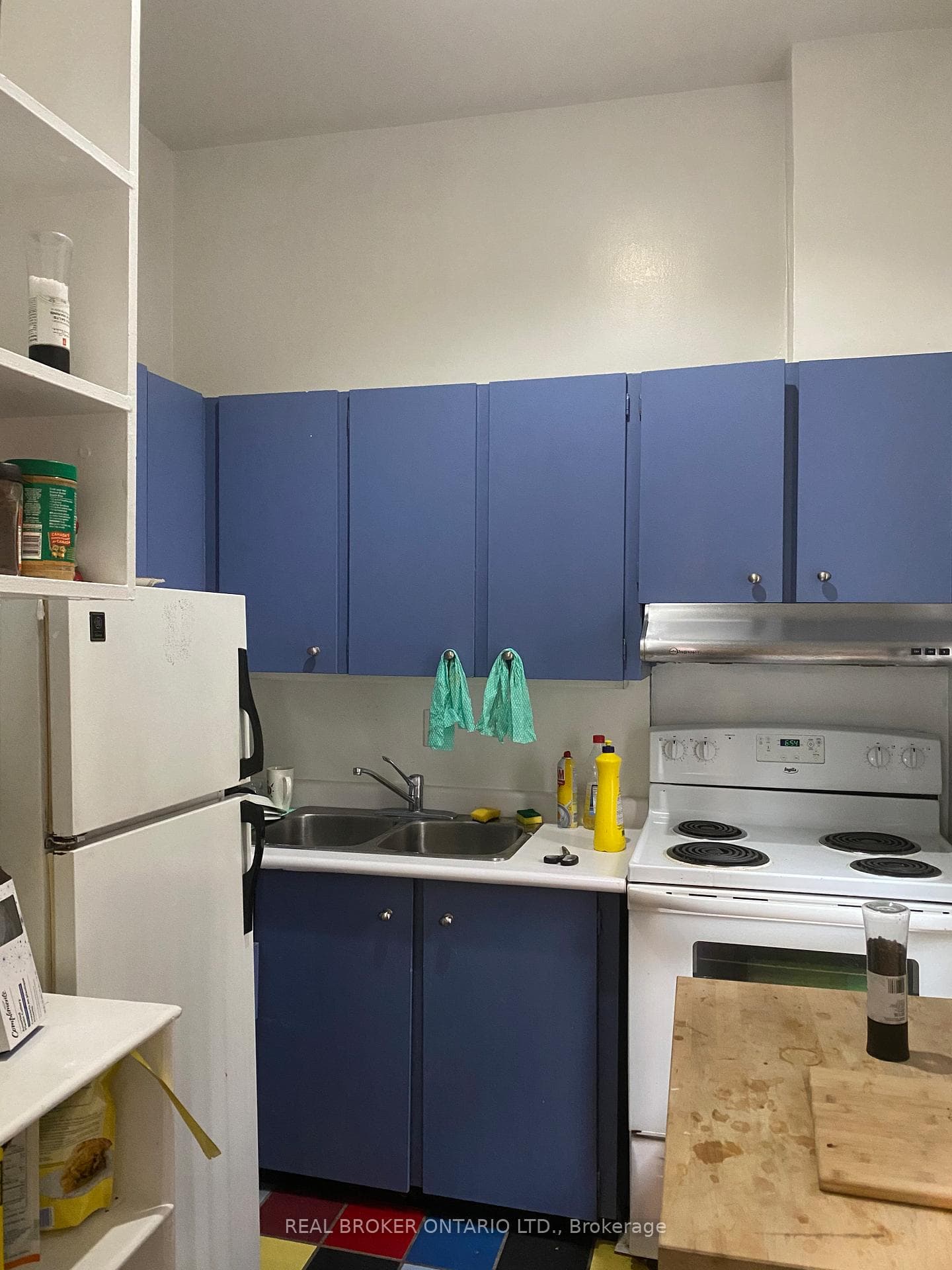 11 Clarence Square Unit 202 photo 7