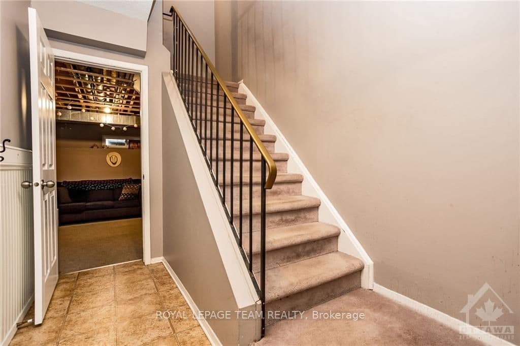 20 ALMOND Lane photo 5
