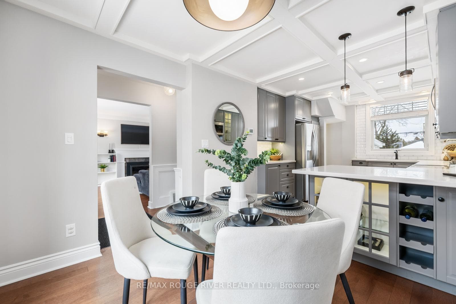 551 Mary Street photo 12