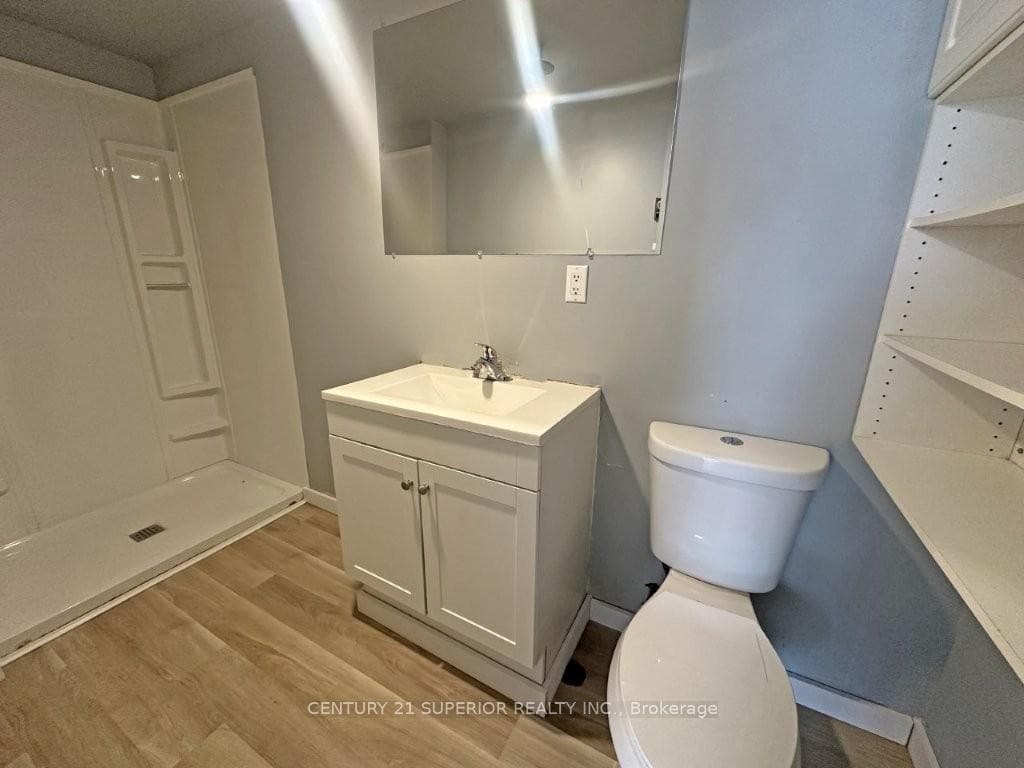207 Cumming Street photo 33