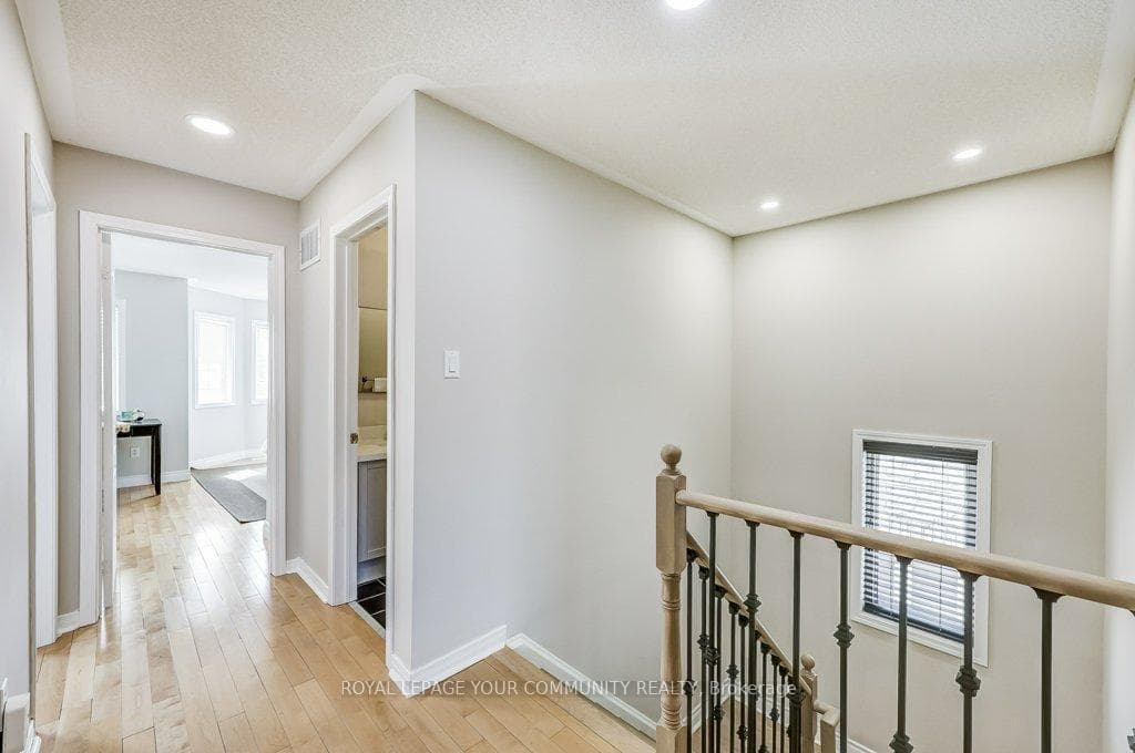 156 Flagstone Way photo 29
