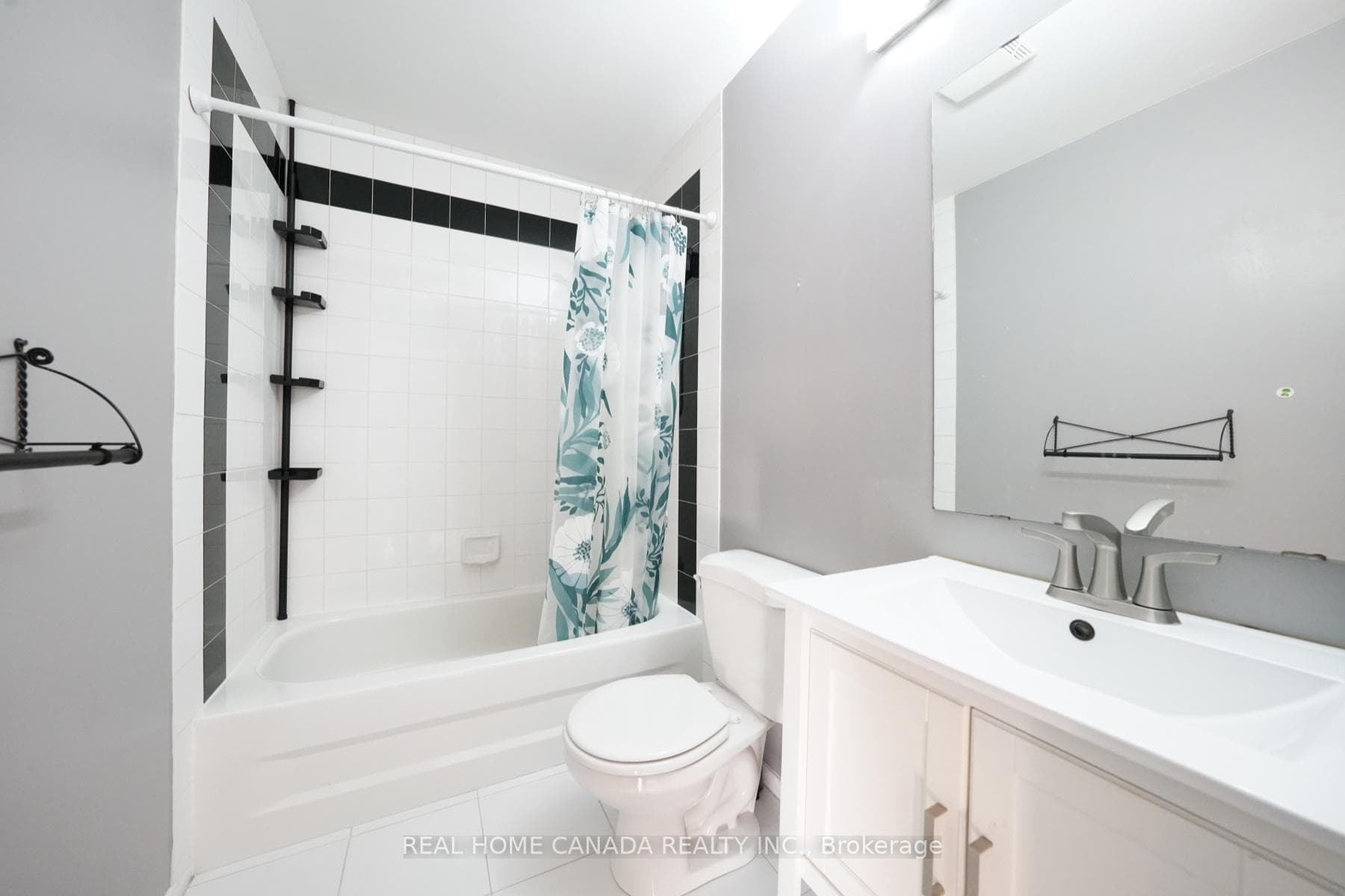 2320 Dalebrook Drive photo 9