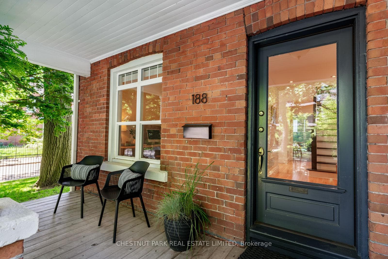 188 Silver Birch Avenue photo 3