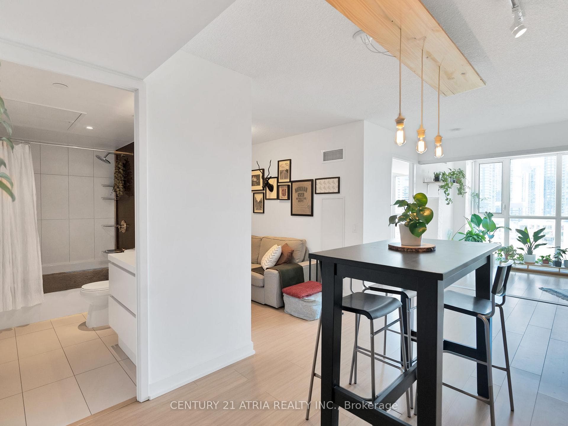75 Queens Wharf Road Unit 1005 photo 6