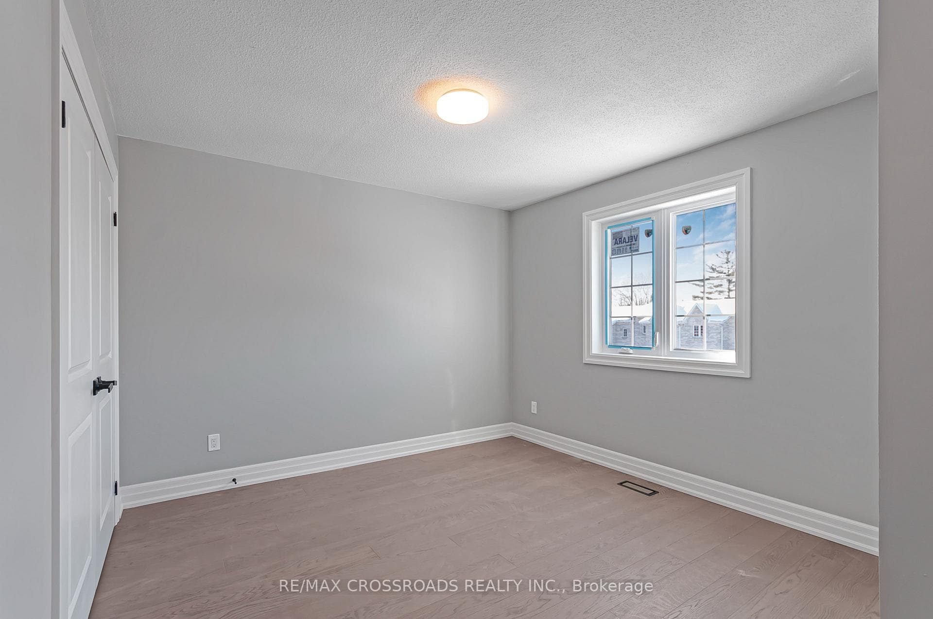 51 Hattie Court photo 16
