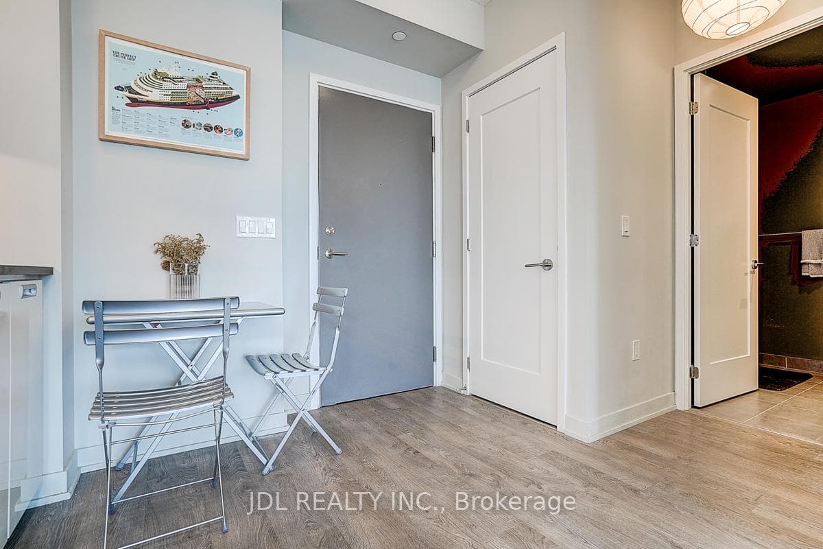 99 John Street Unit 3702 photo 10