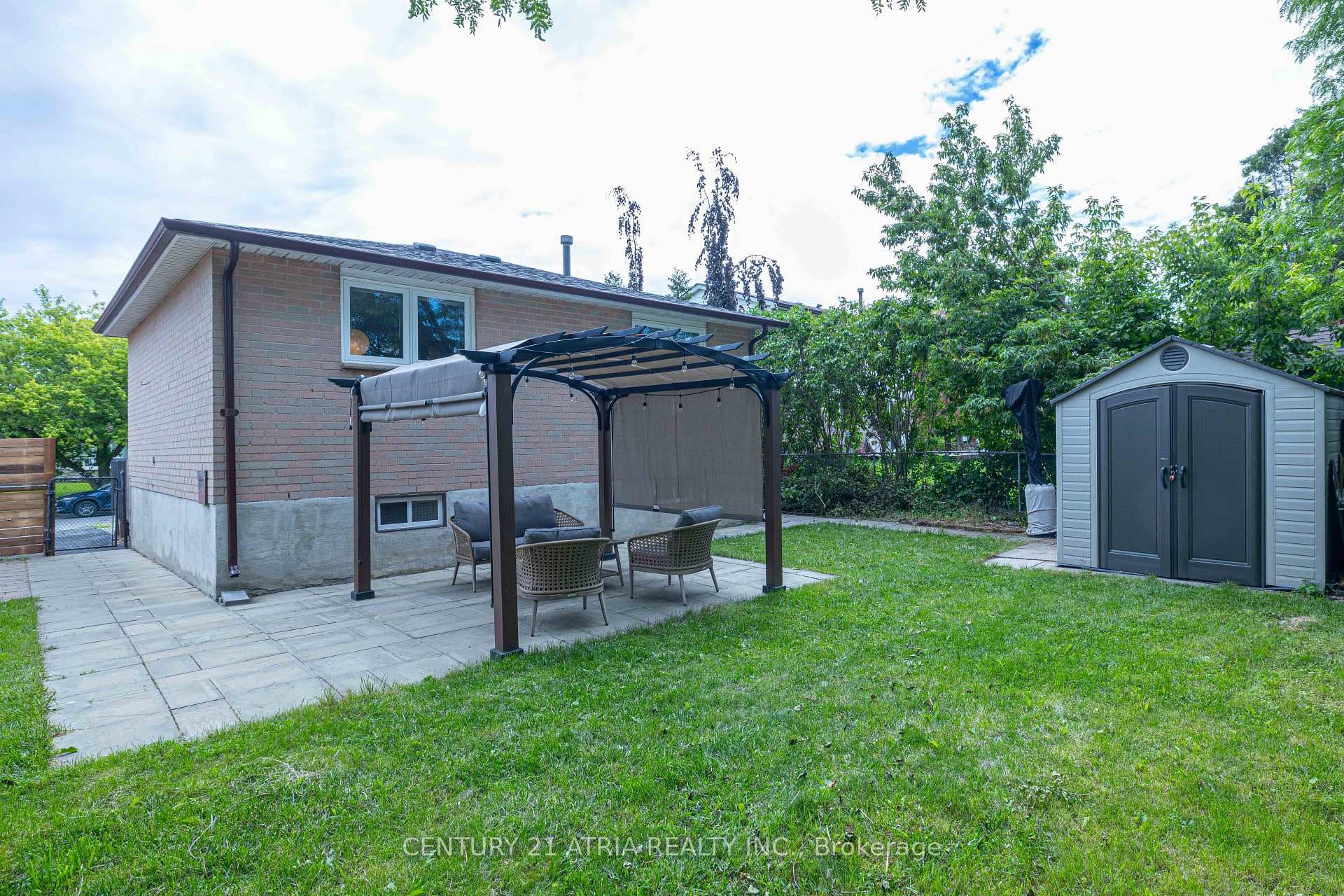 87 Winstanly Crescent photo 31