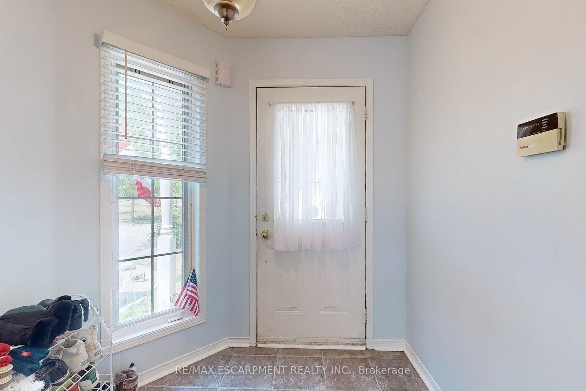 5134 Des Jardines Drive photo 3