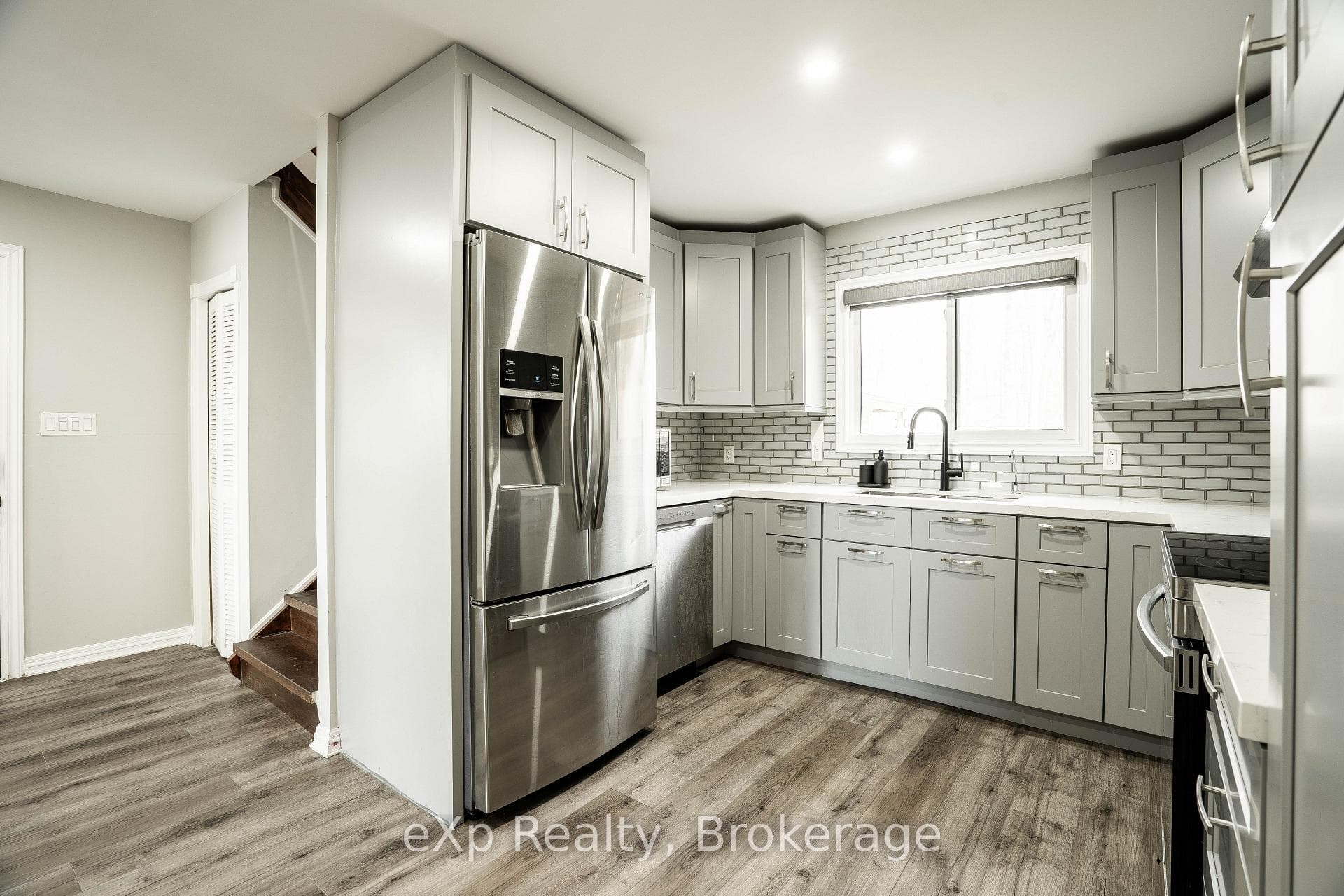 170 Francis Drive photo 17