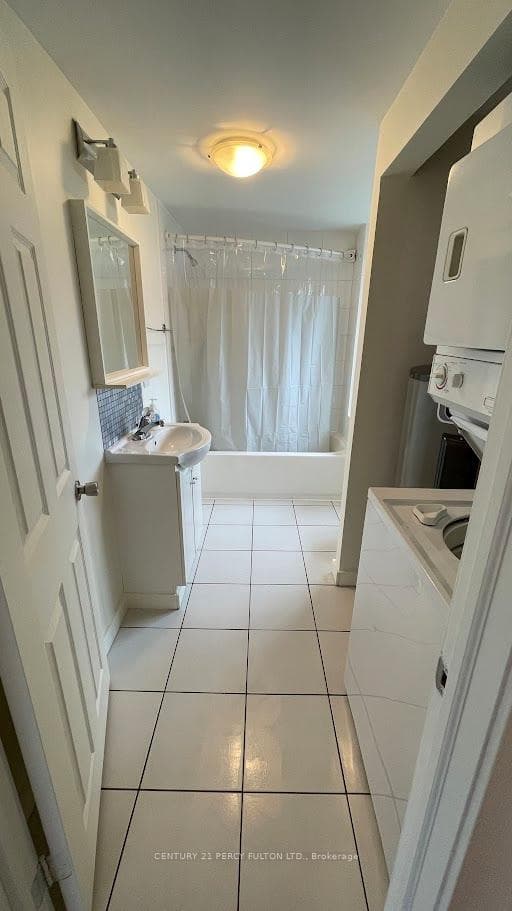 668 Dominion Road photo 11