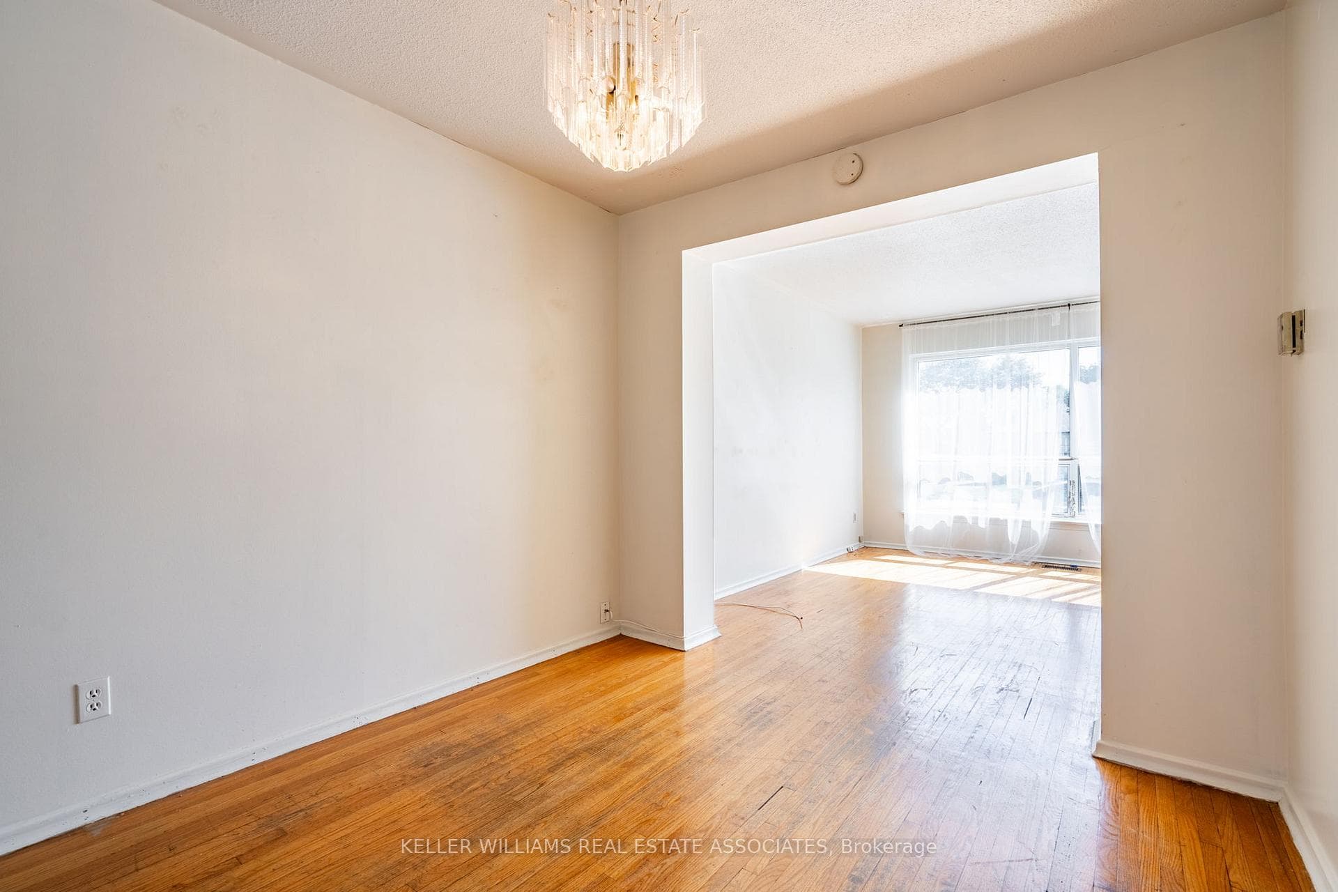 30 Garfield Crescent photo 4