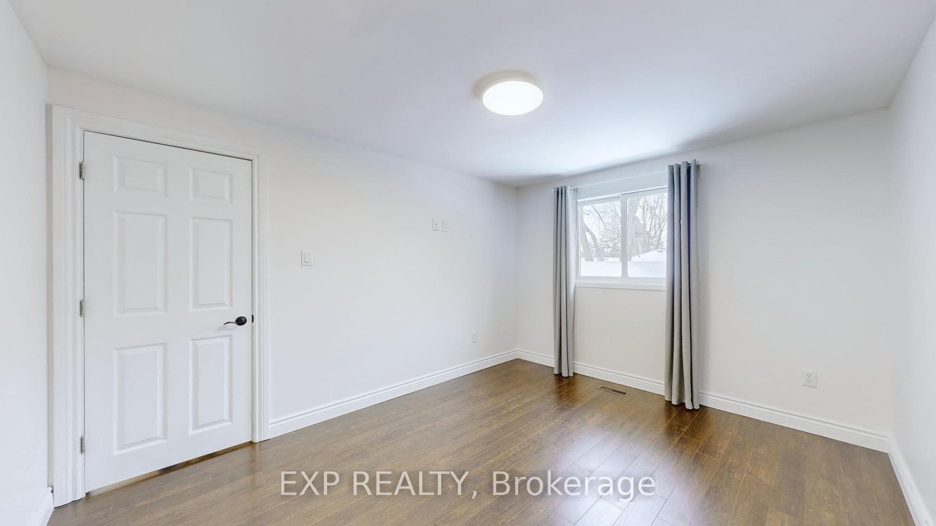 11 Avonmore Crescent photo 21